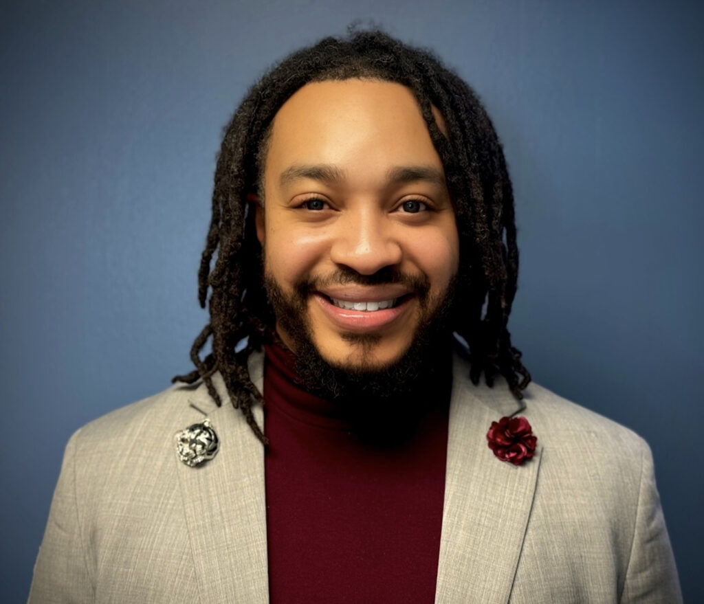 Dr. De'Shawn C. Washington